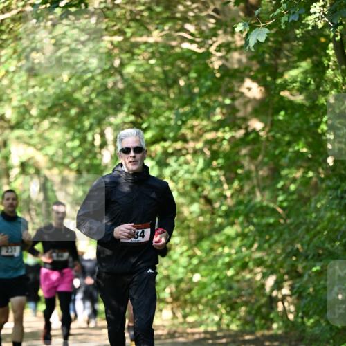 06.10.2024 - Bramfelder Halbmarathon 2024 Dr. Thomas Lammeyer http://msf.ph/oto/7340432 06.10.2024 10:43:52 Laufen 231, 34 meine-sportfotos.de