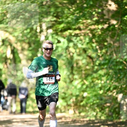 06.10.2024 - Bramfelder Halbmarathon 2024 Dr. Thomas Lammeyer http://msf.ph/oto/7340466 06.10.2024 10:44:00 Laufen 141 meine-sportfotos.de