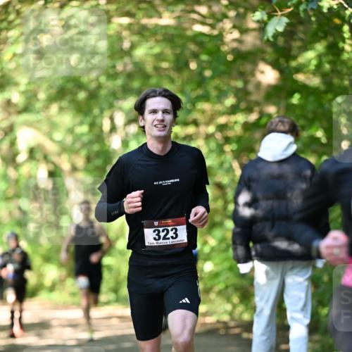 06.10.2024 - Bramfelder Halbmarathon 2024 Dr. Thomas Lammeyer http://msf.ph/oto/7340553 06.10.2024 10:44:21 Laufen 323 meine-sportfotos.de