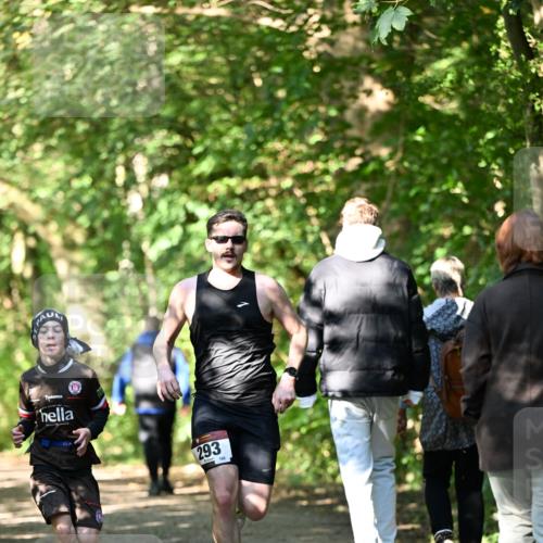 06.10.2024 - Bramfelder Halbmarathon 2024 Dr. Thomas Lammeyer http://msf.ph/oto/7340562 06.10.2024 10:44:25 Laufen 293, 168 meine-sportfotos.de