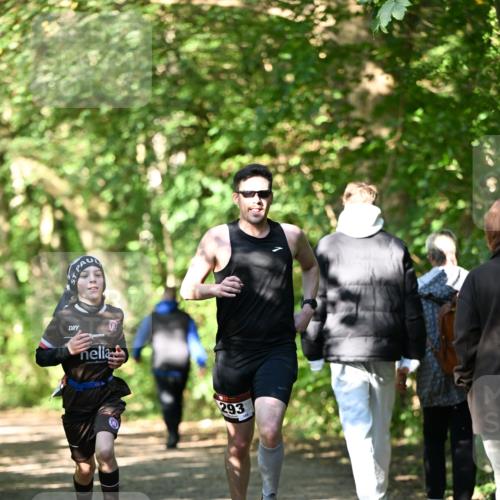 06.10.2024 - Bramfelder Halbmarathon 2024 Dr. Thomas Lammeyer http://msf.ph/oto/7340563 06.10.2024 10:44:25 Laufen 293 meine-sportfotos.de