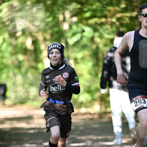 06.10.2024 - Bramfelder Halbmarathon 2024 Dr. Thomas Lammeyer http://msf.ph/oto/7340568 06.10.2024 10:44:26 Laufen 293, 16 meine-sportfotos.de