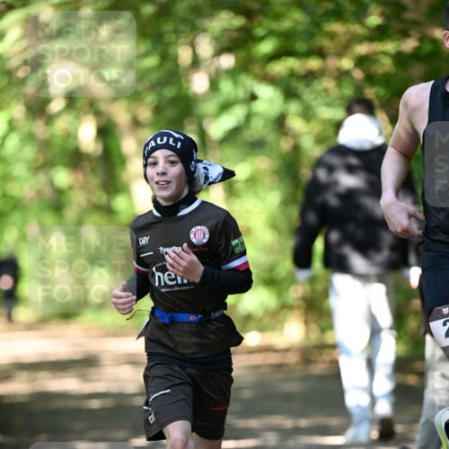 06.10.2024 - Bramfelder Halbmarathon 2024 Dr. Thomas Lammeyer http://msf.ph/oto/7340569 06.10.2024 10:44:26 Laufen 1910 meine-sportfotos.de