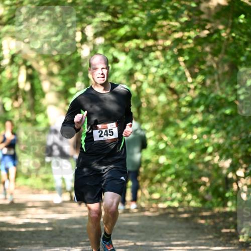 06.10.2024 - Bramfelder Halbmarathon 2024 Dr. Thomas Lammeyer http://msf.ph/oto/7340582 06.10.2024 10:44:49 Laufen 234, 245 meine-sportfotos.de