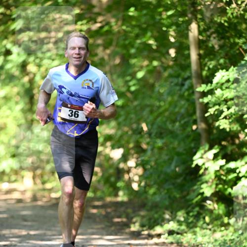 06.10.2024 - Bramfelder Halbmarathon 2024 Dr. Thomas Lammeyer http://msf.ph/oto/7340607 06.10.2024 10:45:06 Laufen 2010, 36 meine-sportfotos.de