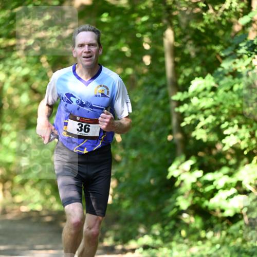 06.10.2024 - Bramfelder Halbmarathon 2024 Dr. Thomas Lammeyer http://msf.ph/oto/7340612 06.10.2024 10:45:07 Laufen 36, 21, 2010 meine-sportfotos.de