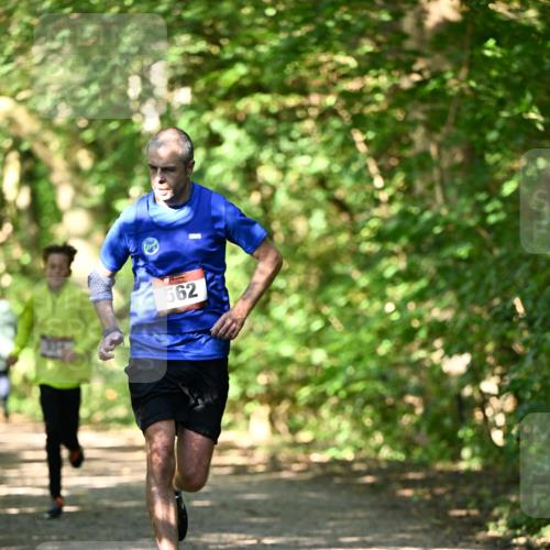 06.10.2024 - Bramfelder Halbmarathon 2024 Dr. Thomas Lammeyer http://msf.ph/oto/7340628 06.10.2024 10:45:15 Laufen 562 meine-sportfotos.de