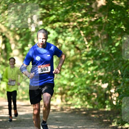 06.10.2024 - Bramfelder Halbmarathon 2024 Dr. Thomas Lammeyer http://msf.ph/oto/7340629 06.10.2024 10:45:15 Laufen 562 meine-sportfotos.de