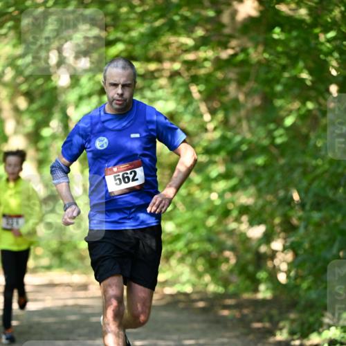 06.10.2024 - Bramfelder Halbmarathon 2024 Dr. Thomas Lammeyer http://msf.ph/oto/7340633 06.10.2024 10:45:16 Laufen 562 meine-sportfotos.de