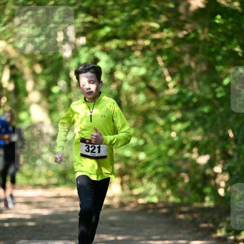 06.10.2024 - Bramfelder Halbmarathon 2024 Dr. Thomas Lammeyer http://msf.ph/oto/7340639 06.10.2024 10:45:18 Laufen 321 meine-sportfotos.de