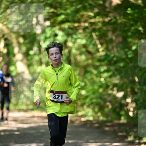 06.10.2024 - Bramfelder Halbmarathon 2024 Dr. Thomas Lammeyer http://msf.ph/oto/7340640 06.10.2024 10:45:19 Laufen 321 meine-sportfotos.de
