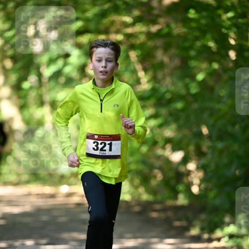 06.10.2024 - Bramfelder Halbmarathon 2024 Dr. Thomas Lammeyer http://msf.ph/oto/7340644 06.10.2024 10:45:19 Laufen 33, 321 meine-sportfotos.de