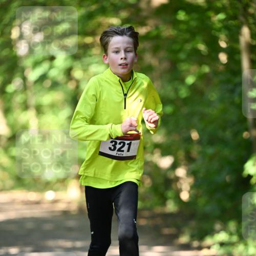 06.10.2024 - Bramfelder Halbmarathon 2024 Dr. Thomas Lammeyer http://msf.ph/oto/7340647 06.10.2024 10:45:19 Laufen 321 meine-sportfotos.de