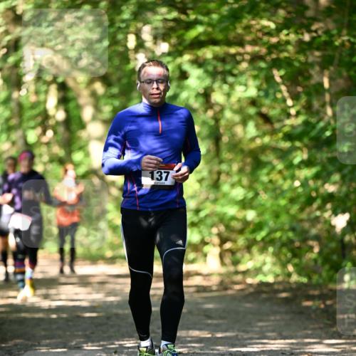 06.10.2024 - Bramfelder Halbmarathon 2024 Dr. Thomas Lammeyer http://msf.ph/oto/7340683 06.10.2024 10:45:53 Laufen 137 meine-sportfotos.de