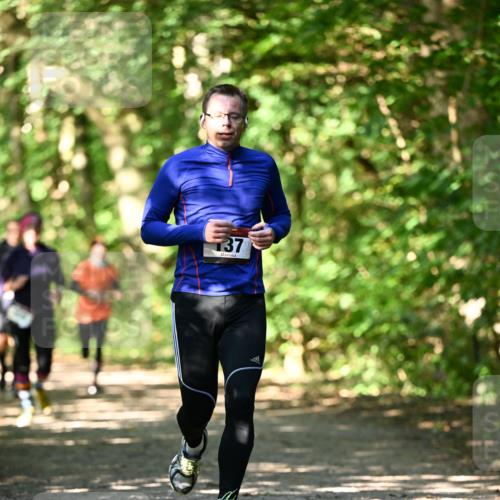 06.10.2024 - Bramfelder Halbmarathon 2024 Dr. Thomas Lammeyer http://msf.ph/oto/7340684 06.10.2024 10:45:53 Laufen 137 meine-sportfotos.de