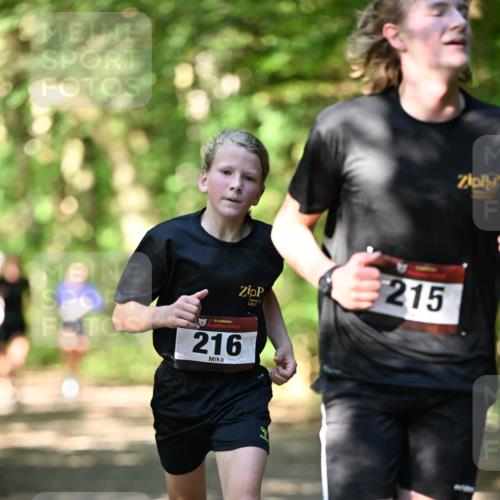 06.10.2024 - Bramfelder Halbmarathon 2024 Dr. Thomas Lammeyer http://msf.ph/oto/7340739 06.10.2024 10:46:06 Laufen 215, 216 meine-sportfotos.de
