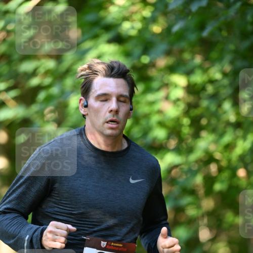 06.10.2024 - Bramfelder Halbmarathon 2024 Dr. Thomas Lammeyer http://msf.ph/oto/7340754 06.10.2024 10:46:09 Laufen 33, 254 meine-sportfotos.de