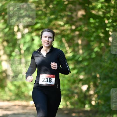 06.10.2024 - Bramfelder Halbmarathon 2024 Dr. Thomas Lammeyer http://msf.ph/oto/7340782 06.10.2024 10:46:18 Laufen 235, 238 meine-sportfotos.de