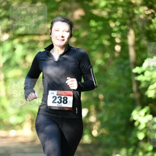 06.10.2024 - Bramfelder Halbmarathon 2024 Dr. Thomas Lammeyer http://msf.ph/oto/7340787 06.10.2024 10:46:19 Laufen 235, 33, 238 meine-sportfotos.de