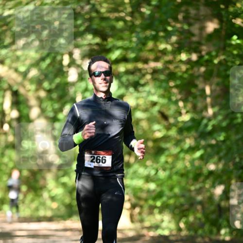 06.10.2024 - Bramfelder Halbmarathon 2024 Dr. Thomas Lammeyer http://msf.ph/oto/7340900 06.10.2024 10:46:48 Laufen 266, 209 meine-sportfotos.de
