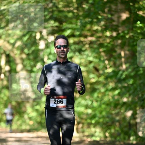 06.10.2024 - Bramfelder Halbmarathon 2024 Dr. Thomas Lammeyer http://msf.ph/oto/7340901 06.10.2024 10:46:48 Laufen 266, 209 meine-sportfotos.de