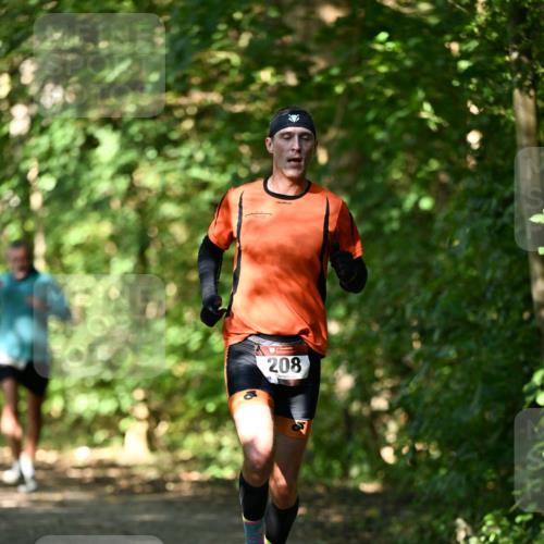 06.10.2024 - Bramfelder Halbmarathon 2024 Dr. Thomas Lammeyer http://msf.ph/oto/7340941 06.10.2024 10:47:06 Laufen 208 meine-sportfotos.de