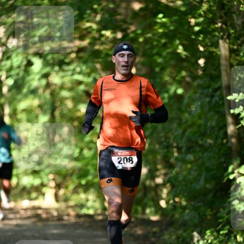 06.10.2024 - Bramfelder Halbmarathon 2024 Dr. Thomas Lammeyer http://msf.ph/oto/7340942 06.10.2024 10:47:06 Laufen 49, 208 meine-sportfotos.de