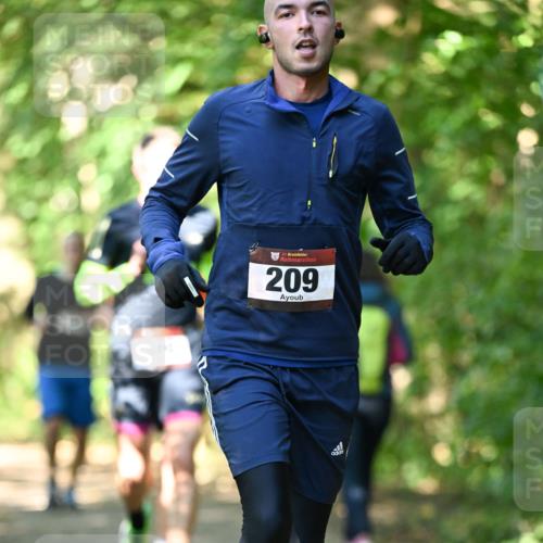 06.10.2024 - Bramfelder Halbmarathon 2024 Dr. Thomas Lammeyer http://msf.ph/oto/7340960 06.10.2024 10:47:14 Laufen 33, 209 meine-sportfotos.de