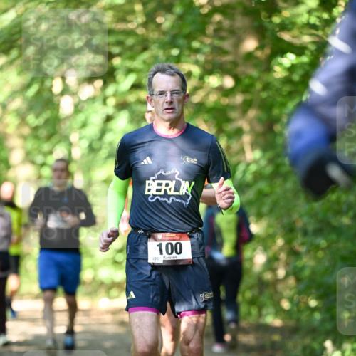 06.10.2024 - Bramfelder Halbmarathon 2024 Dr. Thomas Lammeyer http://msf.ph/oto/7340965 06.10.2024 10:47:16 Laufen 100, 236 meine-sportfotos.de