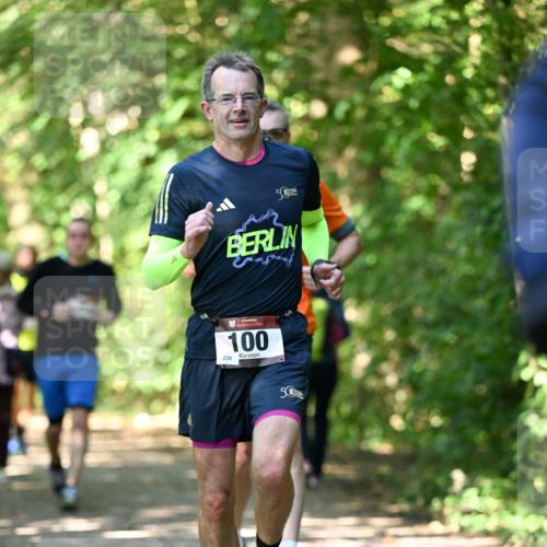 06.10.2024 - Bramfelder Halbmarathon 2024 Dr. Thomas Lammeyer http://msf.ph/oto/7340968 06.10.2024 10:47:16 Laufen 100, 236, 5 meine-sportfotos.de