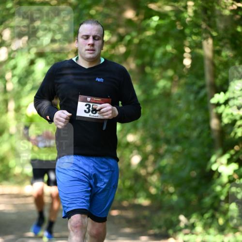 06.10.2024 - Bramfelder Halbmarathon 2024 Dr. Thomas Lammeyer http://msf.ph/oto/7340985 06.10.2024 10:47:20 Laufen 33, 35 meine-sportfotos.de