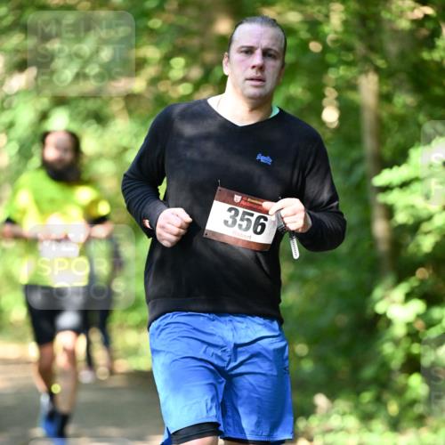 06.10.2024 - Bramfelder Halbmarathon 2024 Dr. Thomas Lammeyer http://msf.ph/oto/7340989 06.10.2024 10:47:21 Laufen 33, 356 meine-sportfotos.de