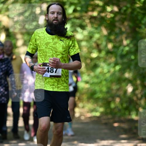 06.10.2024 - Bramfelder Halbmarathon 2024 Dr. Thomas Lammeyer http://msf.ph/oto/7341001 06.10.2024 10:47:23 Laufen 487, 233 meine-sportfotos.de