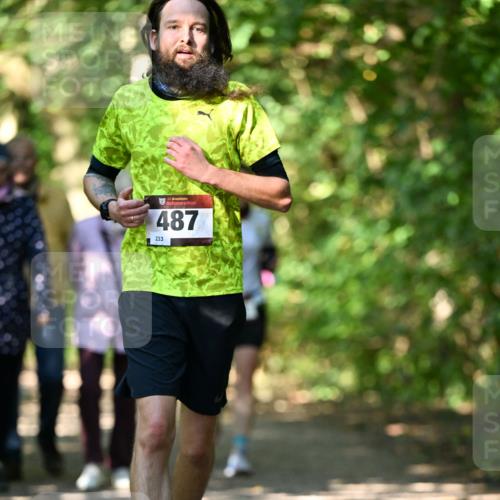 06.10.2024 - Bramfelder Halbmarathon 2024 Dr. Thomas Lammeyer http://msf.ph/oto/7341002 06.10.2024 10:47:23 Laufen 487, 233 meine-sportfotos.de