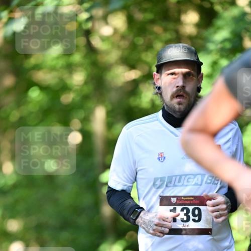 06.10.2024 - Bramfelder Halbmarathon 2024 Dr. Thomas Lammeyer http://msf.ph/oto/7341055 06.10.2024 10:47:38 Laufen 33, 39 meine-sportfotos.de