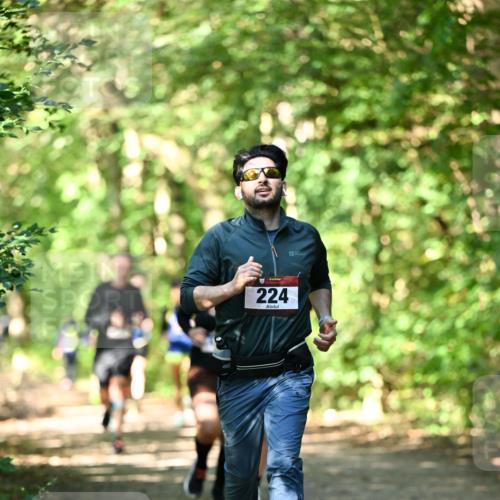06.10.2024 - Bramfelder Halbmarathon 2024 Dr. Thomas Lammeyer http://msf.ph/oto/7341069 06.10.2024 10:47:50 Laufen 224 meine-sportfotos.de