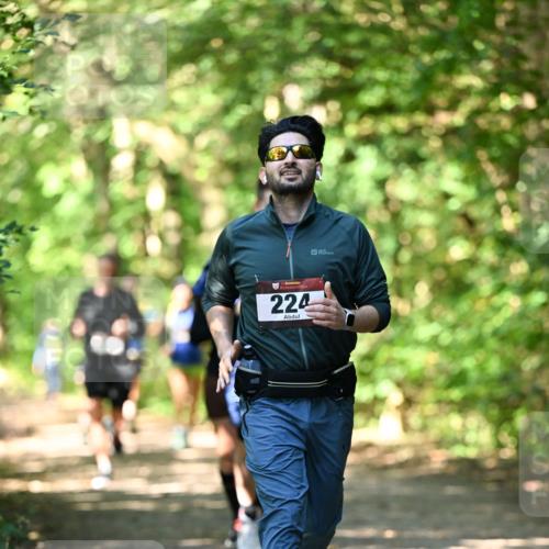 06.10.2024 - Bramfelder Halbmarathon 2024 Dr. Thomas Lammeyer http://msf.ph/oto/7341072 06.10.2024 10:47:51 Laufen 224 meine-sportfotos.de