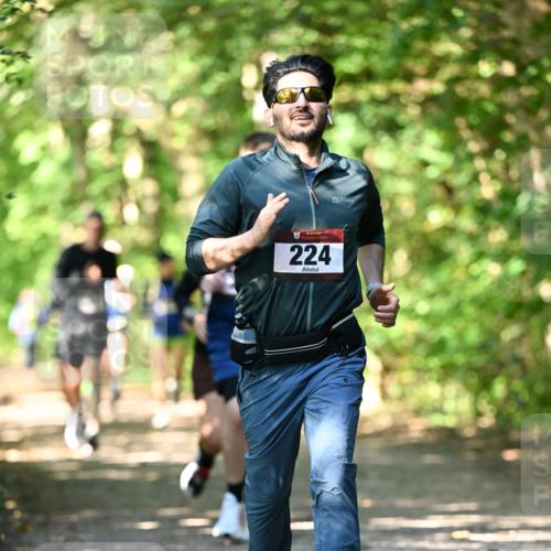 06.10.2024 - Bramfelder Halbmarathon 2024 Dr. Thomas Lammeyer http://msf.ph/oto/7341074 06.10.2024 10:47:51 Laufen 224 meine-sportfotos.de