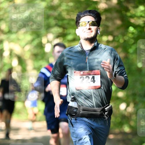 06.10.2024 - Bramfelder Halbmarathon 2024 Dr. Thomas Lammeyer http://msf.ph/oto/7341082 06.10.2024 10:47:52 Laufen 33, 224 meine-sportfotos.de