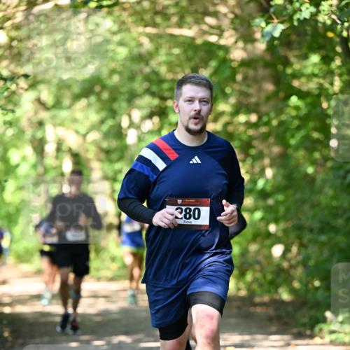 06.10.2024 - Bramfelder Halbmarathon 2024 Dr. Thomas Lammeyer http://msf.ph/oto/7341088 06.10.2024 10:47:54 Laufen 380 meine-sportfotos.de