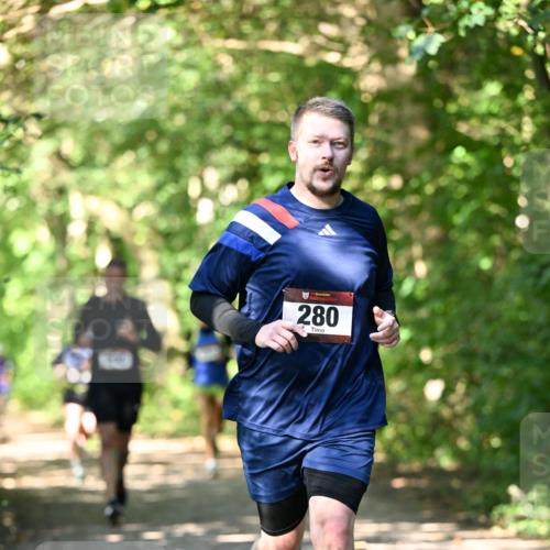 06.10.2024 - Bramfelder Halbmarathon 2024 Dr. Thomas Lammeyer http://msf.ph/oto/7341089 06.10.2024 10:47:54 Laufen 280 meine-sportfotos.de