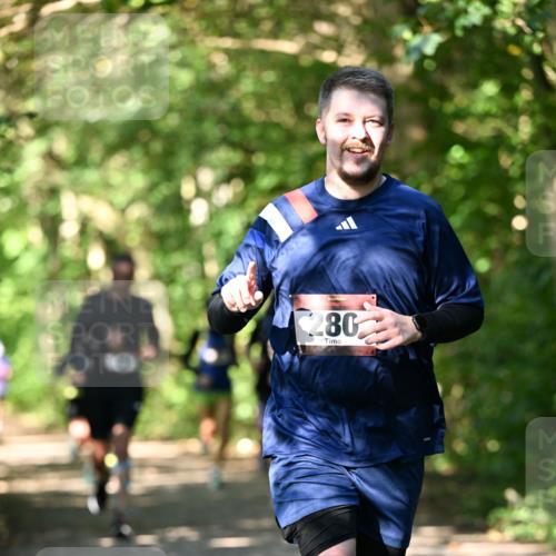 06.10.2024 - Bramfelder Halbmarathon 2024 Dr. Thomas Lammeyer http://msf.ph/oto/7341092 06.10.2024 10:47:54 Laufen 280 meine-sportfotos.de