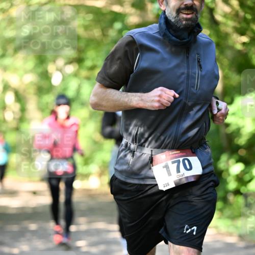 06.10.2024 - Bramfelder Halbmarathon 2024 Dr. Thomas Lammeyer http://msf.ph/oto/7341289 06.10.2024 10:48:49 Laufen 33, 170, 228 meine-sportfotos.de