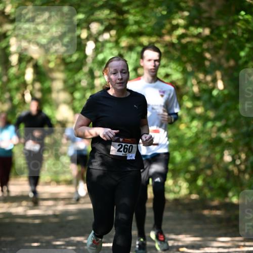 06.10.2024 - Bramfelder Halbmarathon 2024 Dr. Thomas Lammeyer http://msf.ph/oto/7341344 06.10.2024 10:49:01 Laufen 260, 229 meine-sportfotos.de