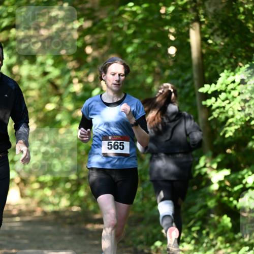 06.10.2024 - Bramfelder Halbmarathon 2024 Dr. Thomas Lammeyer http://msf.ph/oto/7341369 06.10.2024 10:49:07 Laufen 565 meine-sportfotos.de