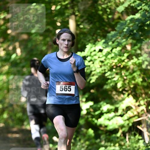 06.10.2024 - Bramfelder Halbmarathon 2024 Dr. Thomas Lammeyer http://msf.ph/oto/7341373 06.10.2024 10:49:07 Laufen 33, 565 meine-sportfotos.de
