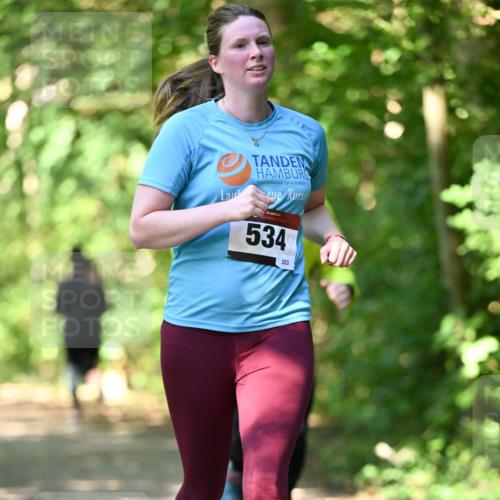 06.10.2024 - Bramfelder Halbmarathon 2024 Dr. Thomas Lammeyer http://msf.ph/oto/7341394 06.10.2024 10:49:12 Laufen 534, 203 meine-sportfotos.de