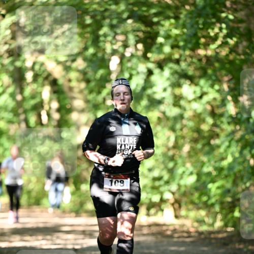 06.10.2024 - Bramfelder Halbmarathon 2024 Dr. Thomas Lammeyer http://msf.ph/oto/7341423 06.10.2024 10:49:28 Laufen 108 meine-sportfotos.de