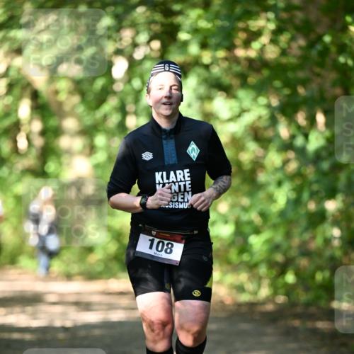 06.10.2024 - Bramfelder Halbmarathon 2024 Dr. Thomas Lammeyer http://msf.ph/oto/7341432 06.10.2024 10:49:29 Laufen 108 meine-sportfotos.de