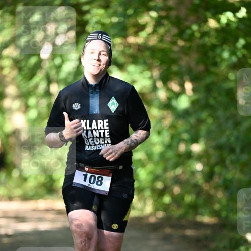 06.10.2024 - Bramfelder Halbmarathon 2024 Dr. Thomas Lammeyer http://msf.ph/oto/7341437 06.10.2024 10:49:29 Laufen 108 meine-sportfotos.de